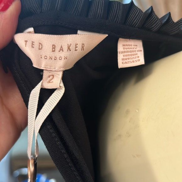 TED BAKER LONDON PEARL DETAIL scoop neck T-Shirt - Picture 6 of 8